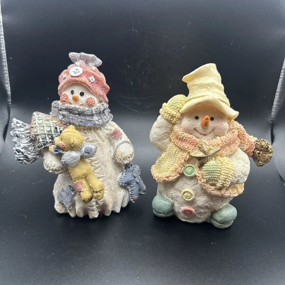 Vintage - SNOWMAN & SNOWWOMAN BEAUTIFULLY DETAILED 4.5